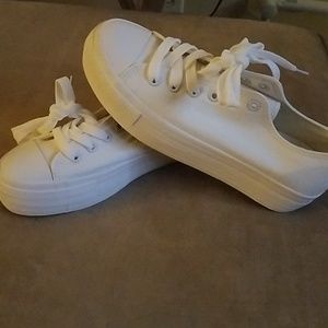 White Fashion Platform Sneakers